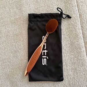 Artis Oval 6 Makeup Brush - Rose Gold